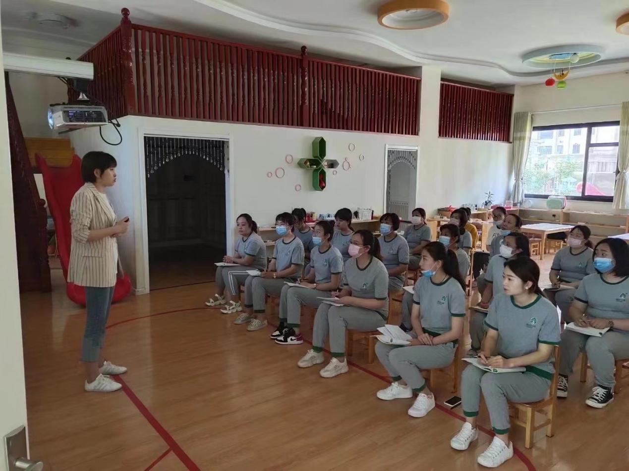 山(shān)東濰坊華府一品跨世紀幼兒園:緊跟跨世紀步伐,做高品質(zhì)幼兒園